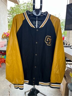 Steve & Barry's Black and yellow University of Colorado jacket